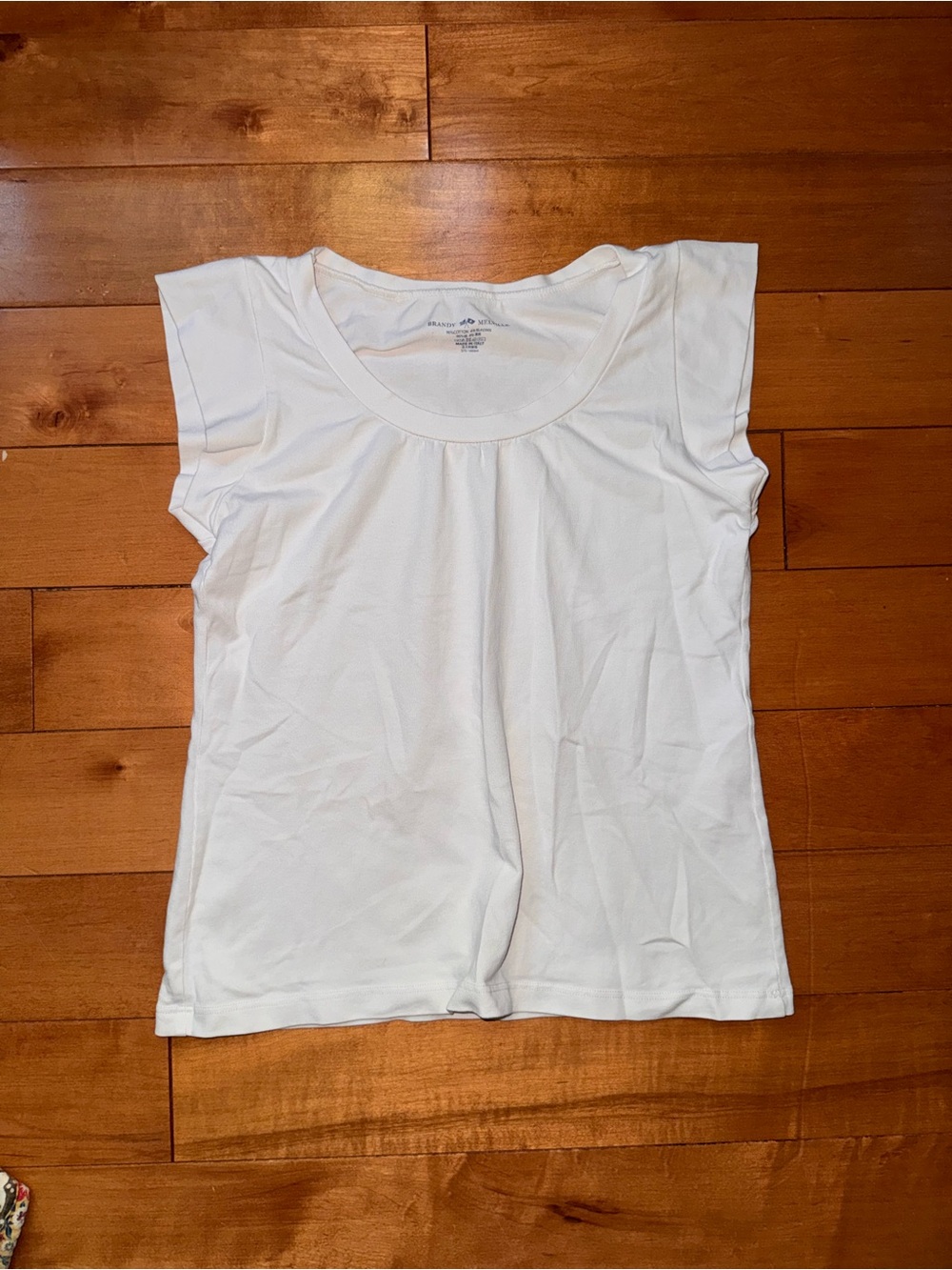 Brandy Melville White Scoop Neck Women’s Tee